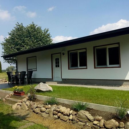 Behaglicher Bungalow Fuer Mensch Und Hund Barkhagen Bagian luar foto