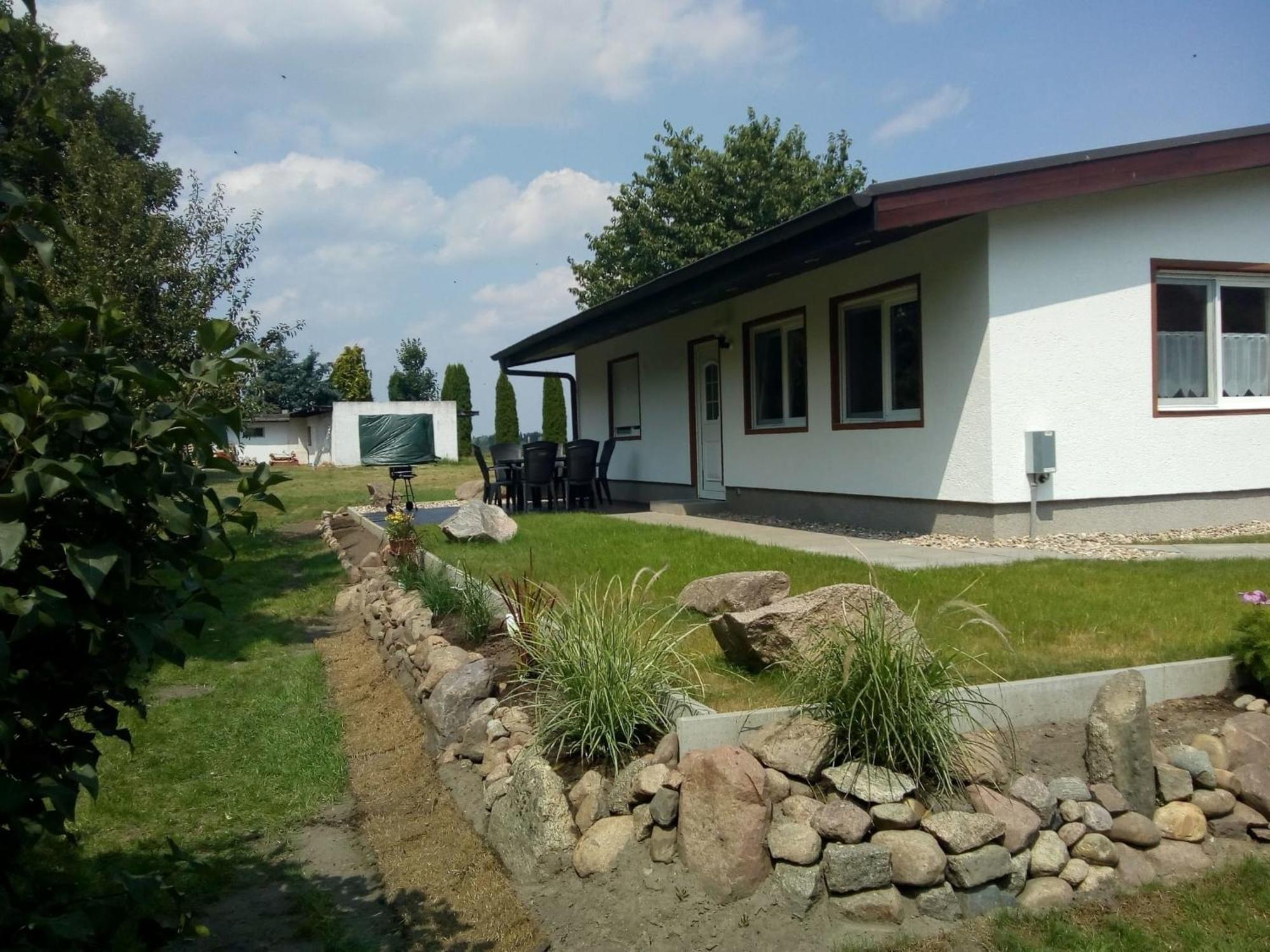 Behaglicher Bungalow Fuer Mensch Und Hund Barkhagen Bagian luar foto