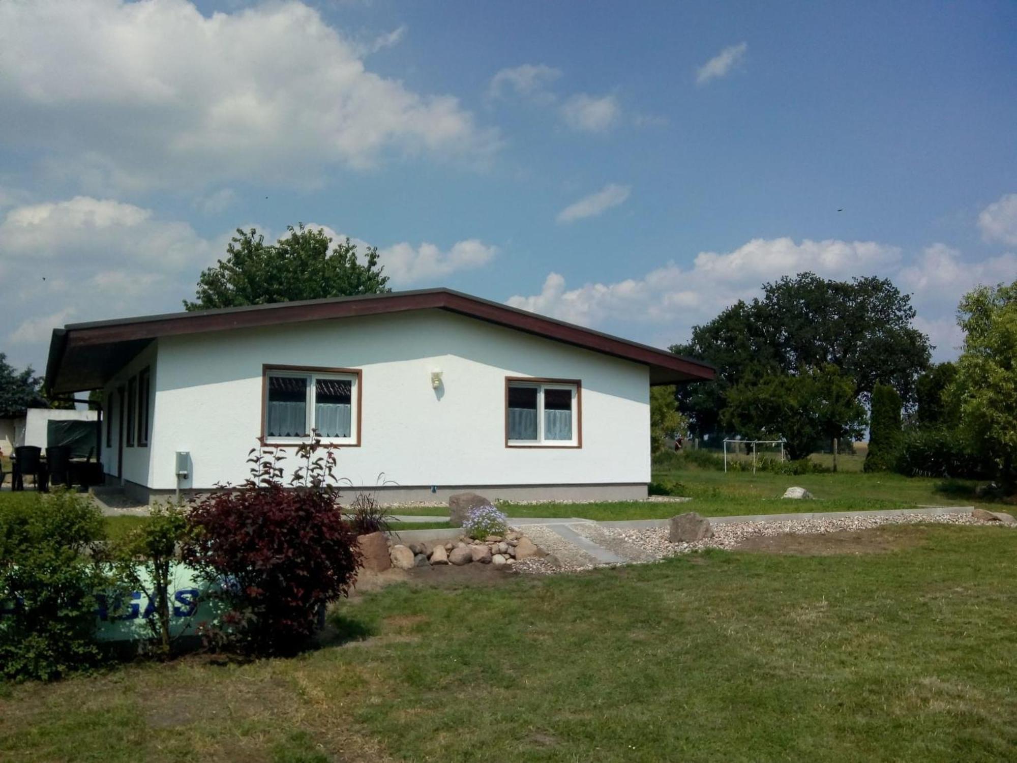 Behaglicher Bungalow Fuer Mensch Und Hund Barkhagen Bagian luar foto